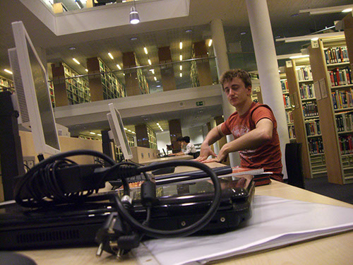 0.0.8 Mit High tech unterwegs