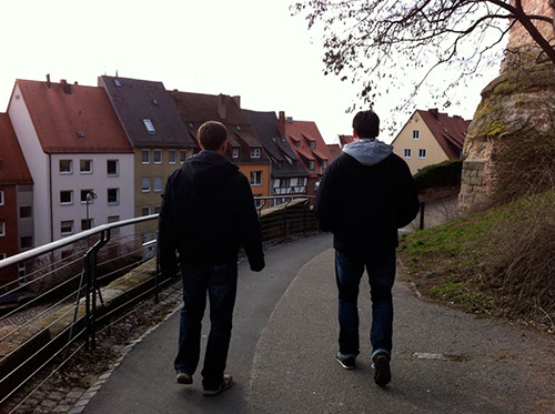 0.2.5 Alex und Manuel... Hier sind wir oben auf der Burg