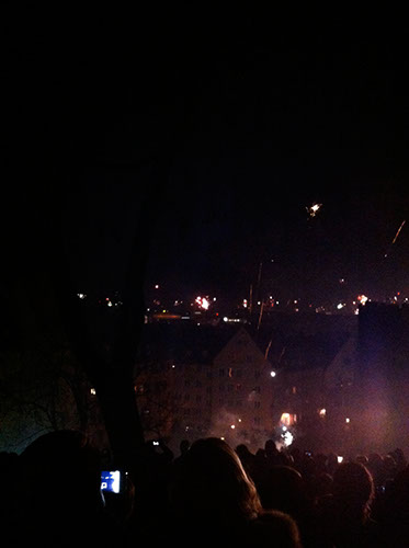 0.4.4 FROHES NEUES. Super Aussicht. Viel wird geboten