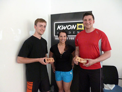 0.1.7 Alex und Manuel mit der Dozentin Julia. Super Lehrgang