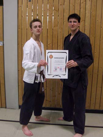 Alex und Manuel nach der anstrengenden DAN-Pr&uuml;fung